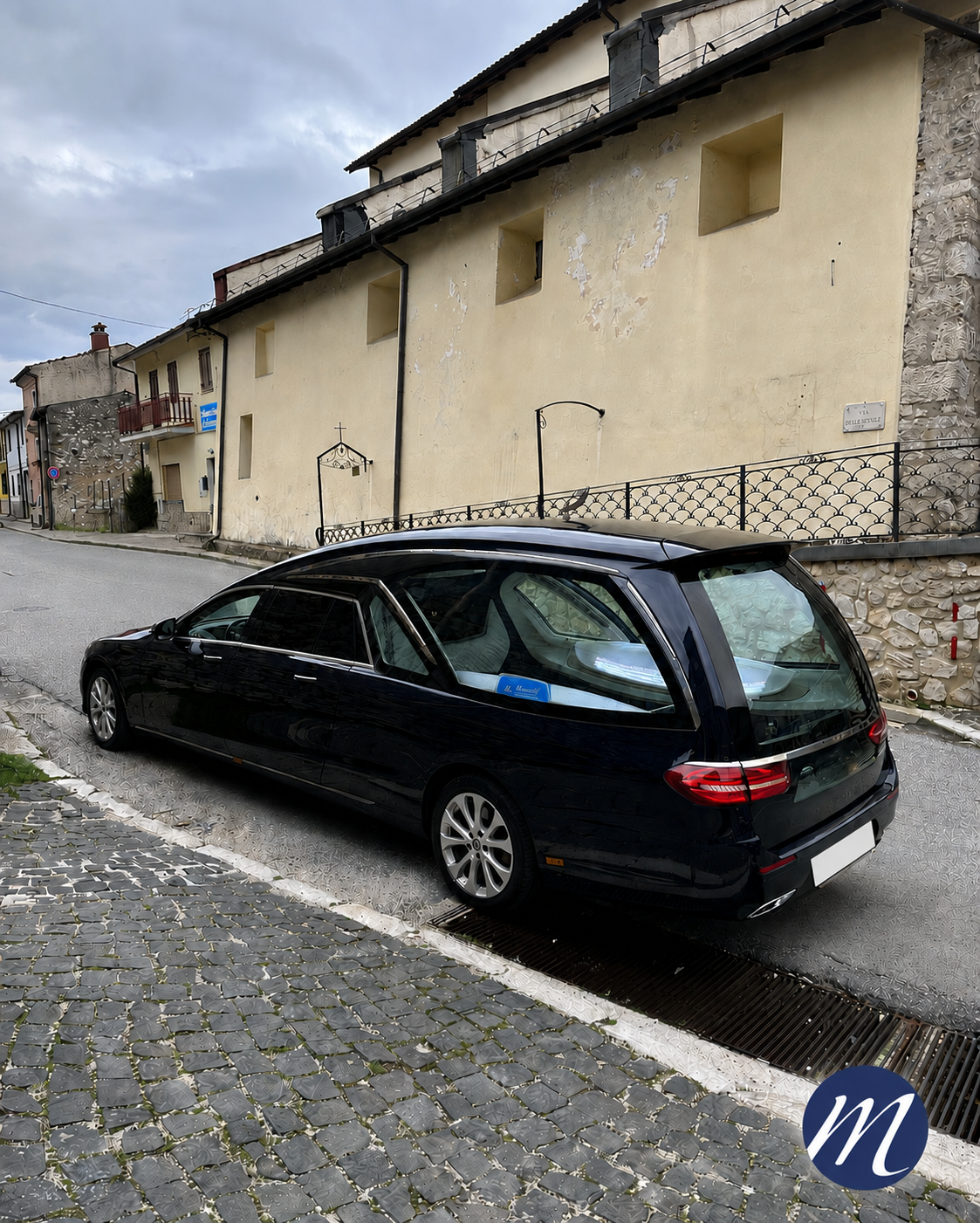 Servizio funebre Mercedes Polaris Blu